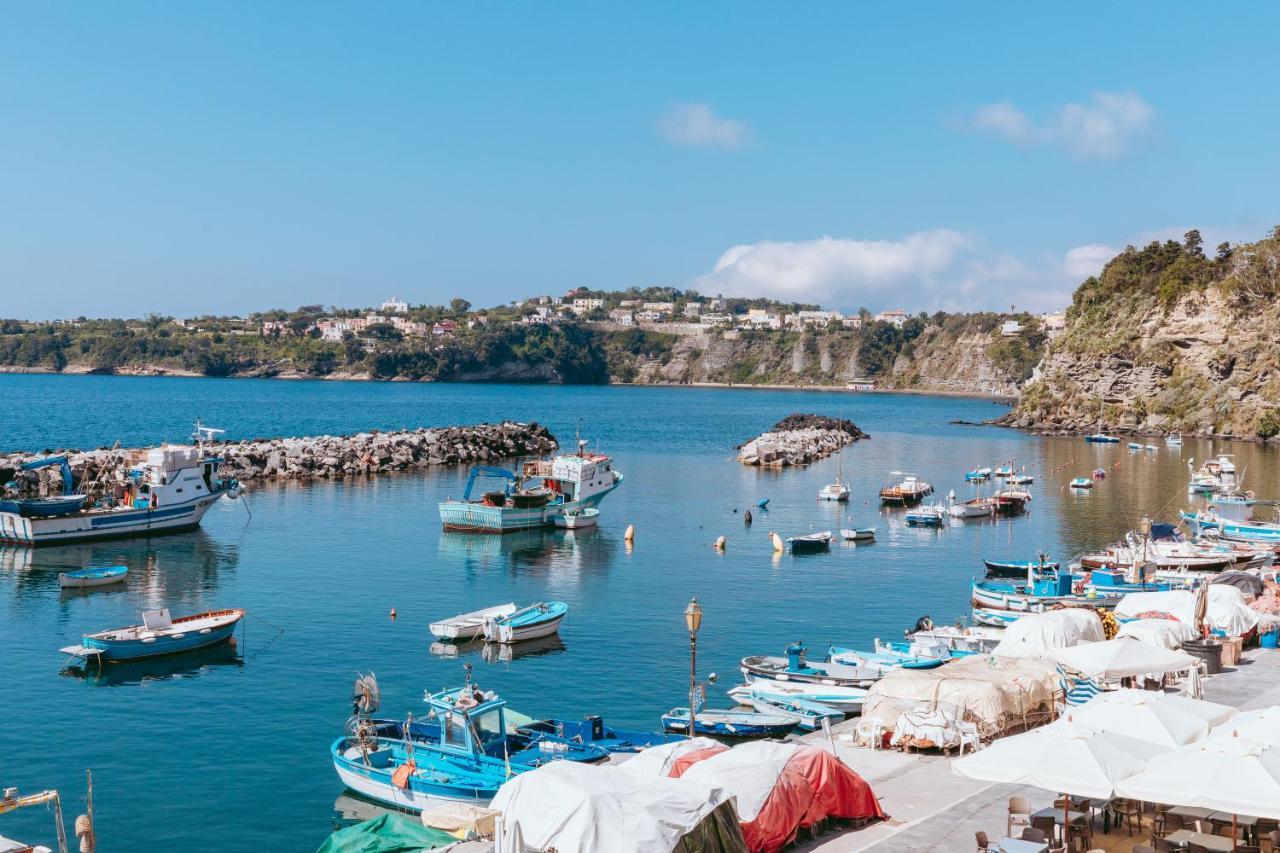 De Lamartine A Marina Di Corricella Procida Ngoại thất bức ảnh